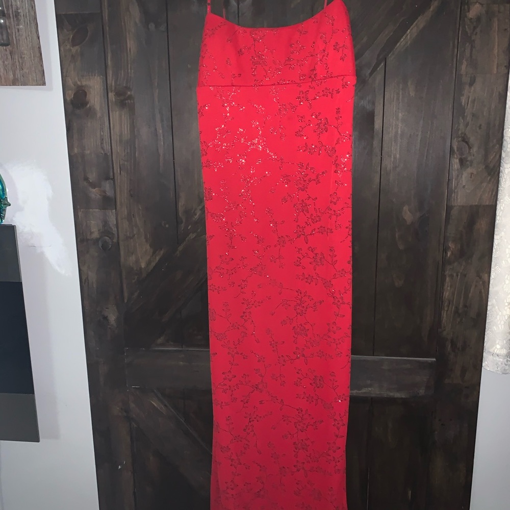 Woman’s Sexy date night evening gown (NEVER WORN)